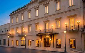 Tivoli Palazzo 1880 Lecce Hotel